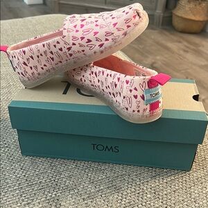 NEW TOMS never worn!